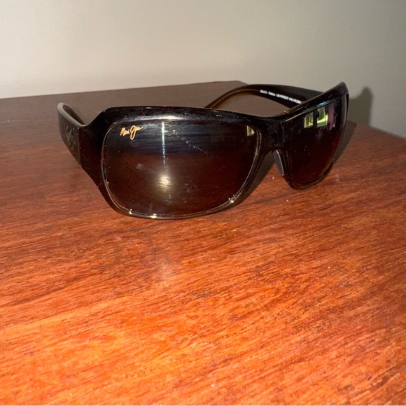 Maui Jim Accessories - Maui Jim Brown MJ 111-01 Palms Sunglasses